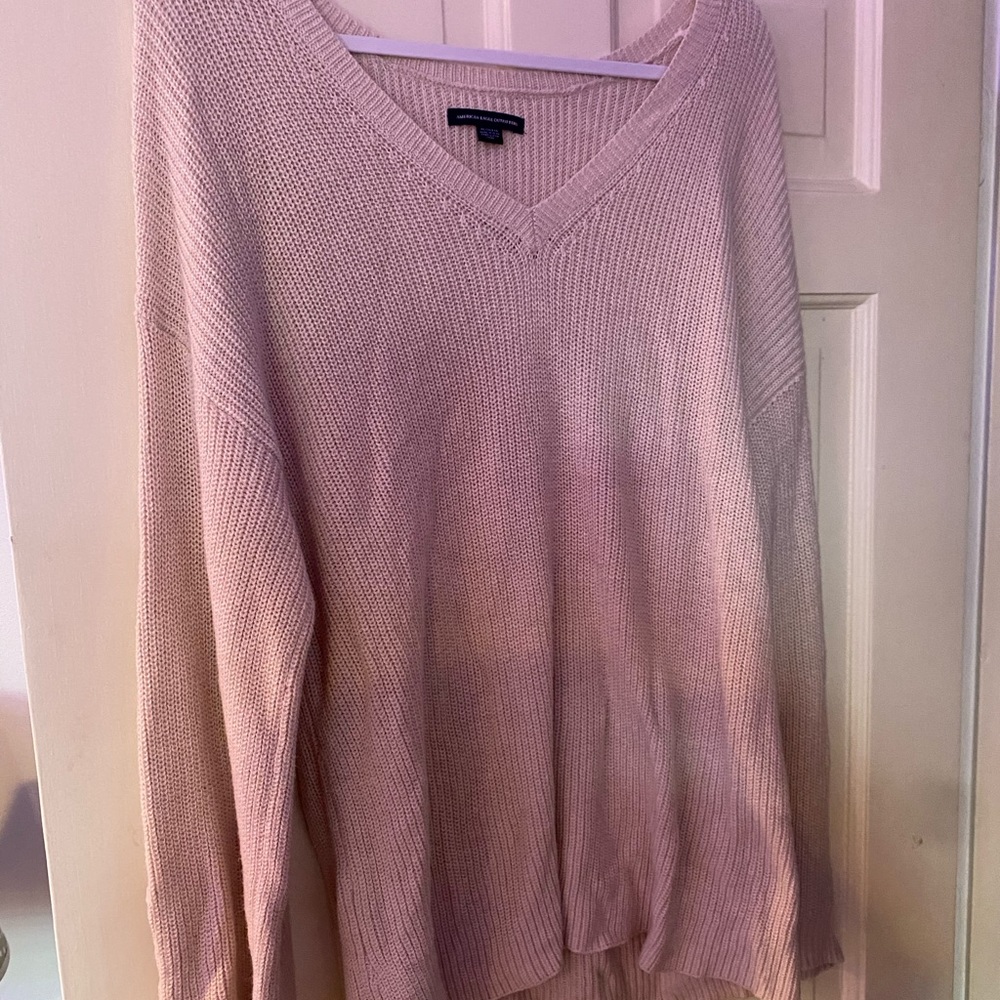 Cream v neck American Eagle sweater